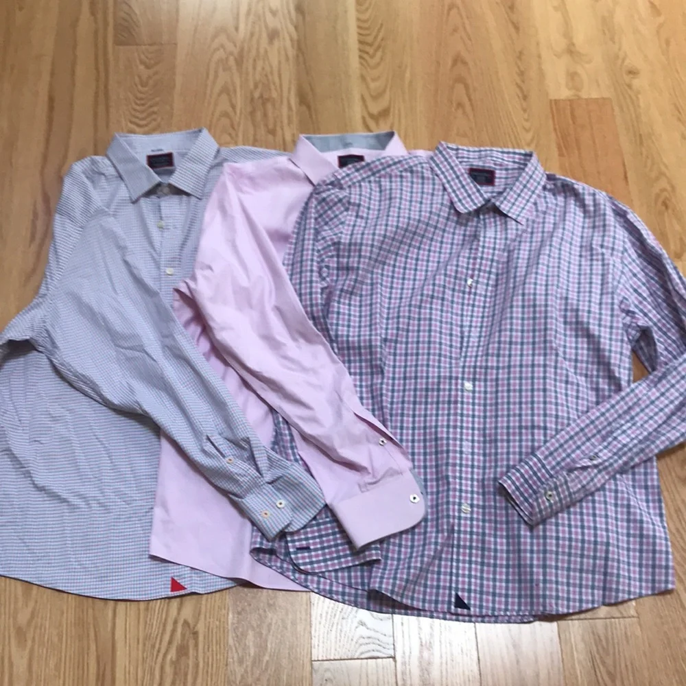 UNTUCKIT Mens XL set of three long sleeve shirts. - Picture 6 of 9